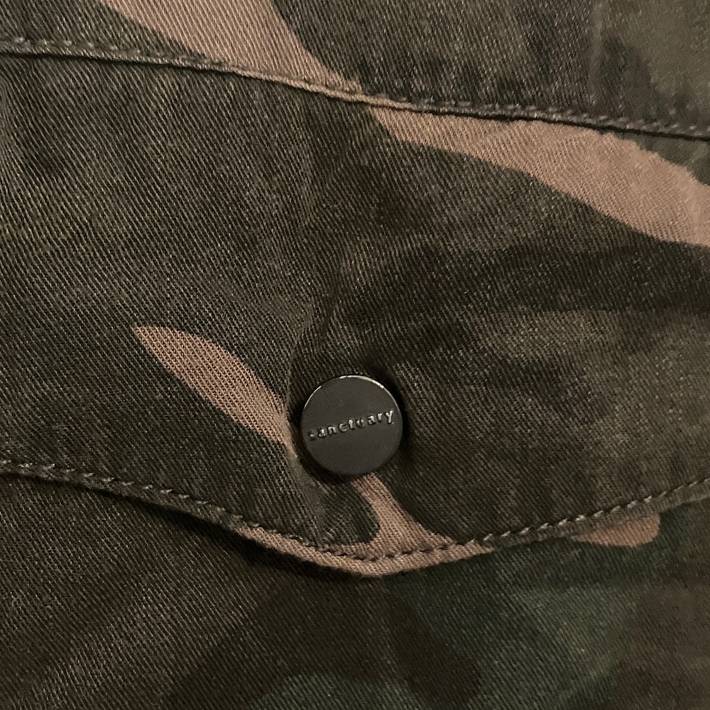 Camouflage Button Down Shirt - Picture 6 of 10